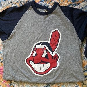Cleveland Indians Raglan Tshirt Small